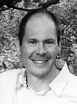 Colin RUSSELL